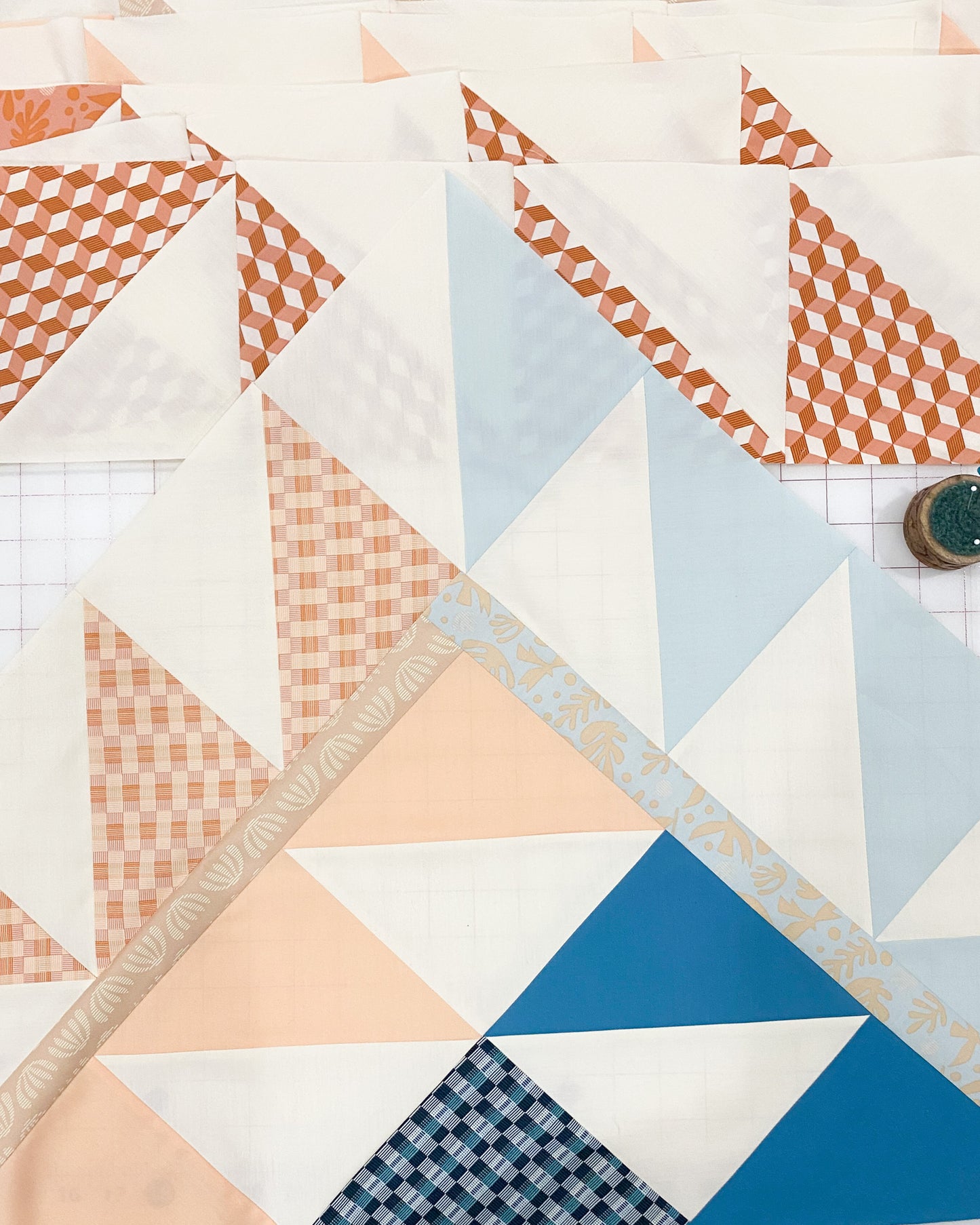 Signature Pure Solids - Suzy Quilts - Pearl