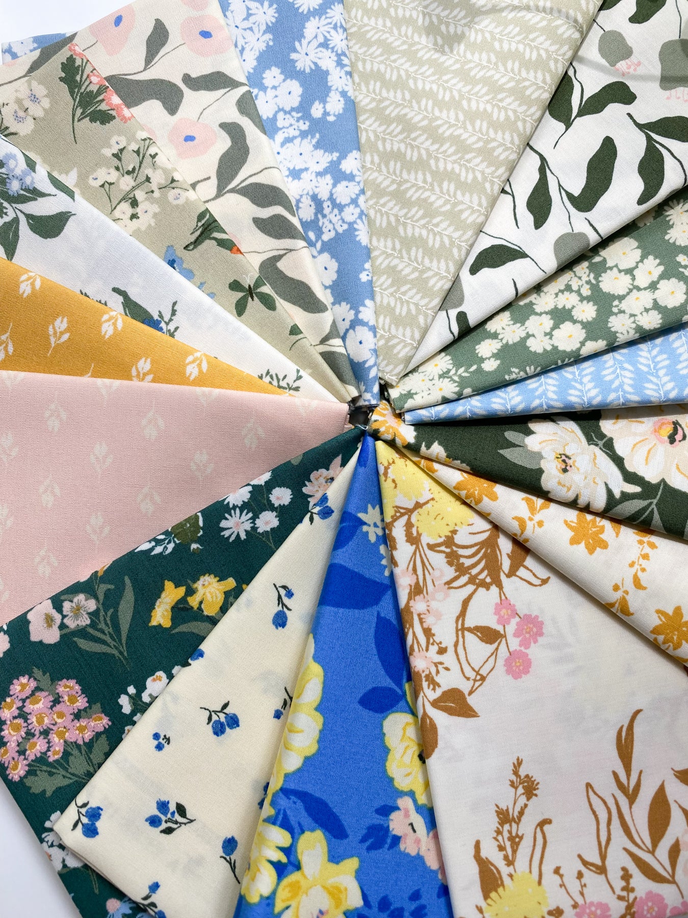A Year In Petals - 16 Piece Fat Quarter Bundle
